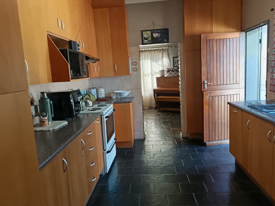 4 Bedroom Property for Sale in Carters Glen Northern Cape
